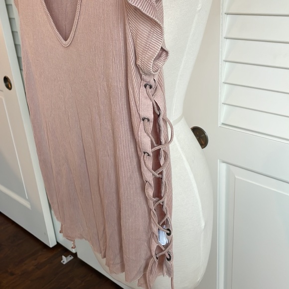 American Eagle Pink Tee, Short Sleeve, Tie Details on Sides - Picture 2 of 5